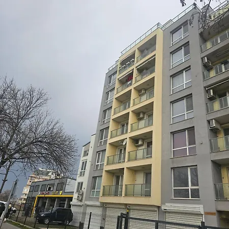 アパート Desitas *